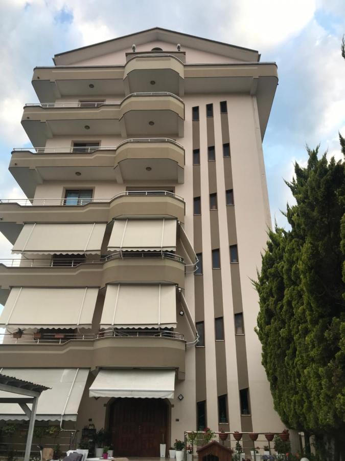 Guest House Il Palazzo ドゥラス エクステリア 写真