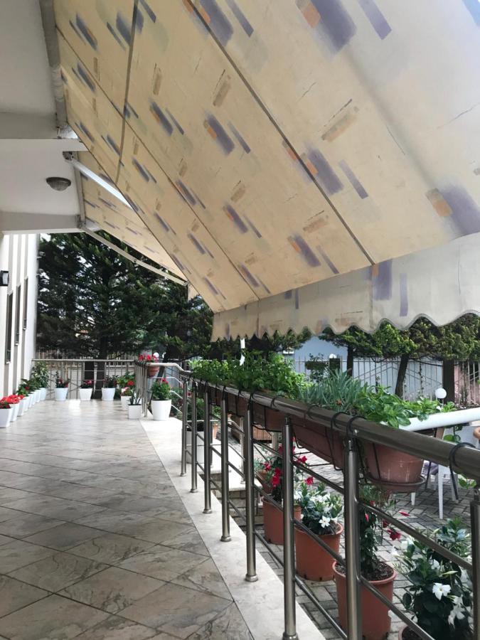 Guest House Il Palazzo ドゥラス エクステリア 写真