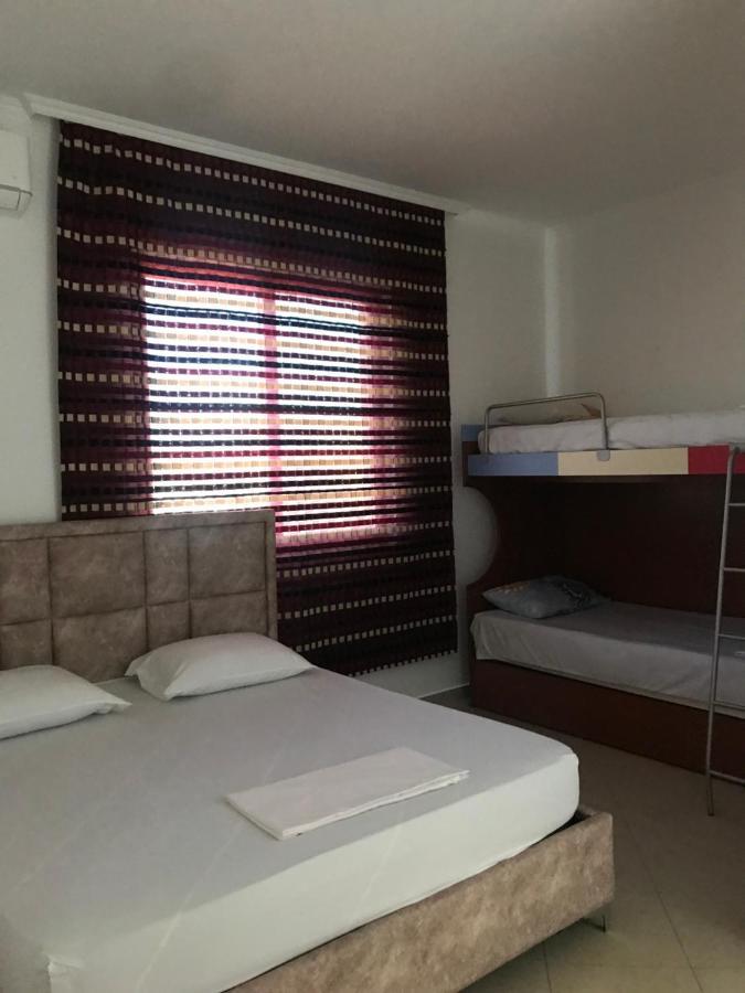 Guest House Il Palazzo ドゥラス エクステリア 写真