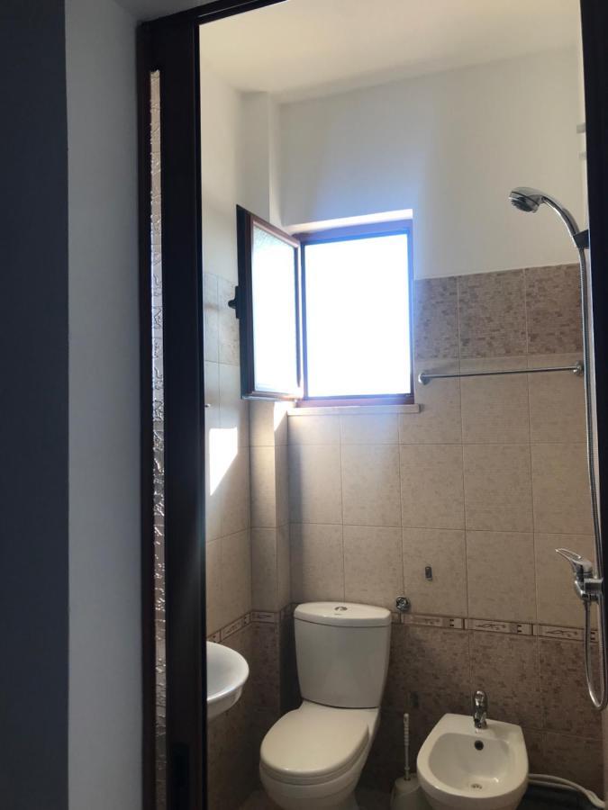 Guest House Il Palazzo ドゥラス エクステリア 写真